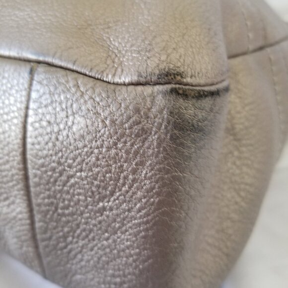 Authentic Coach Large Metallic Pebbled Leather Hobo Handbag & Crossbody - Picture 9 of 16